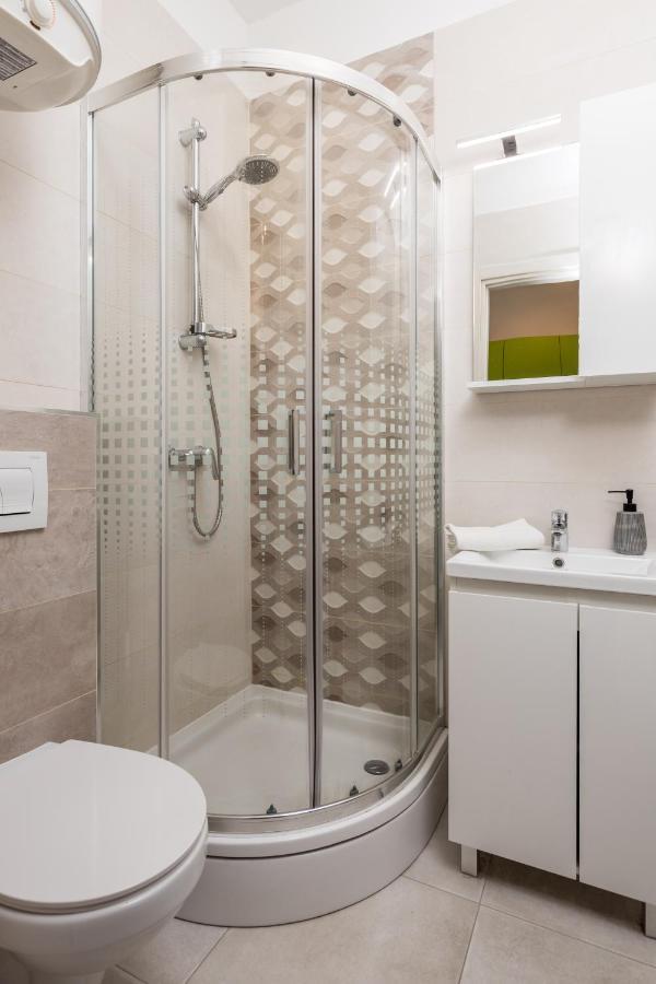 Studio Apartments Fran'S Rijeka Exterior photo